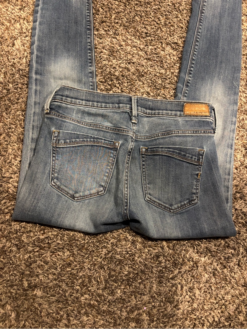 Women's Express Light Blue Mid Rise Leggings Jeans